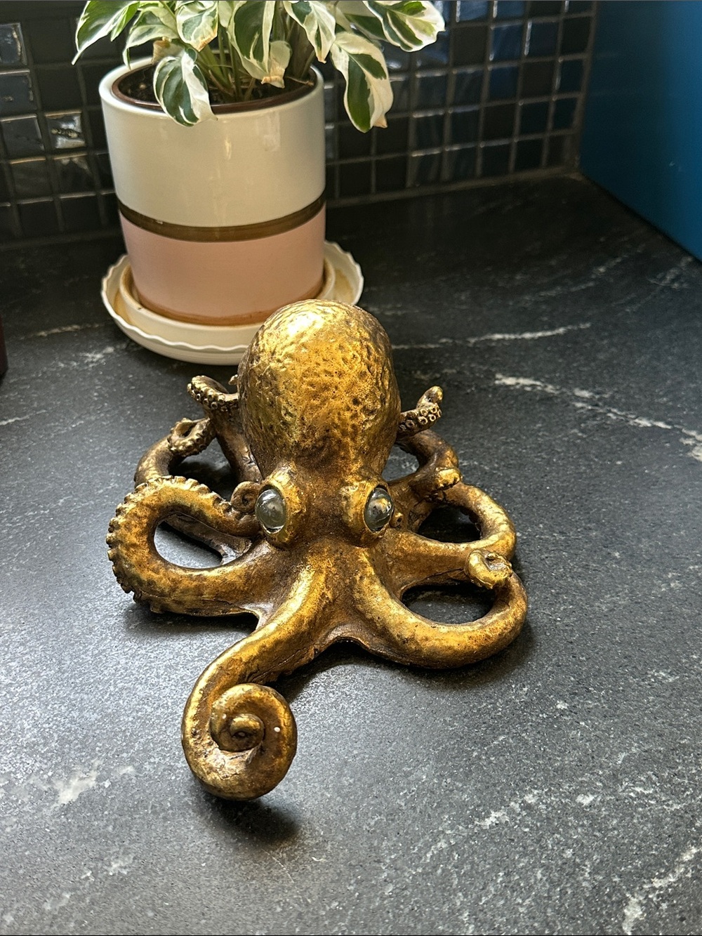 Metallic Gold Hammered Octopus Statue/Figurine for Home Decor NEW